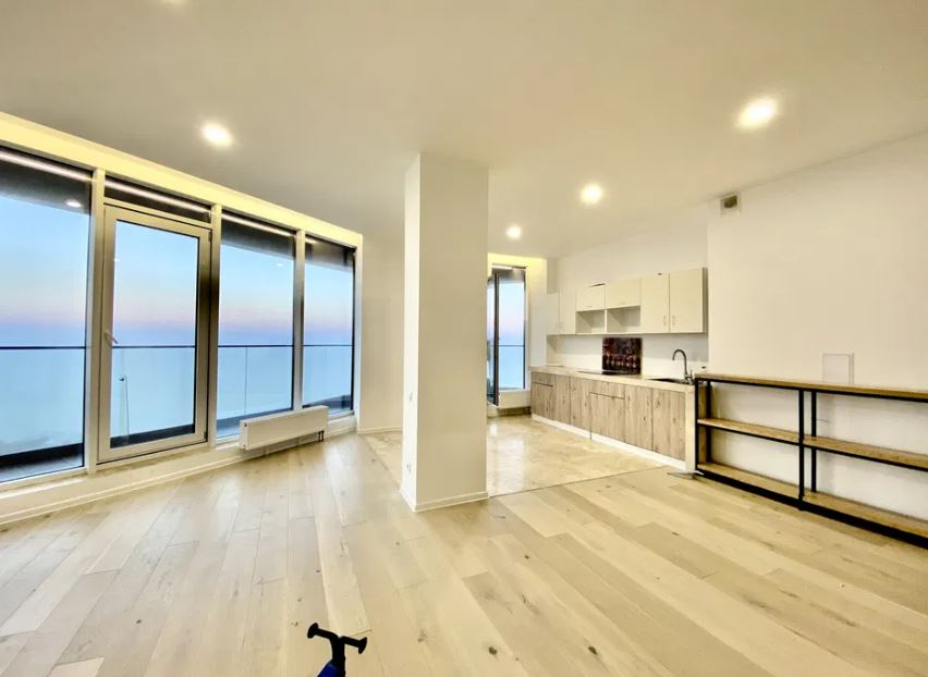 продажа многокомнатной квартиры номер A-173153 в Приморском районе, фото номер 15